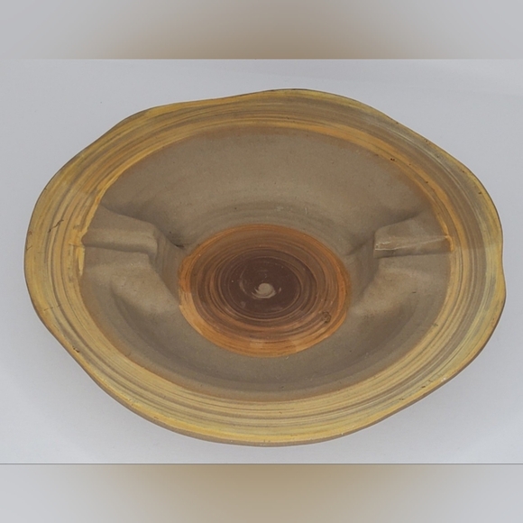 MCM Haeger Pottery, 2 Slot Ashtray, Model: 2111 with Brown Spiral Matte Finish - Picture 1 of 4